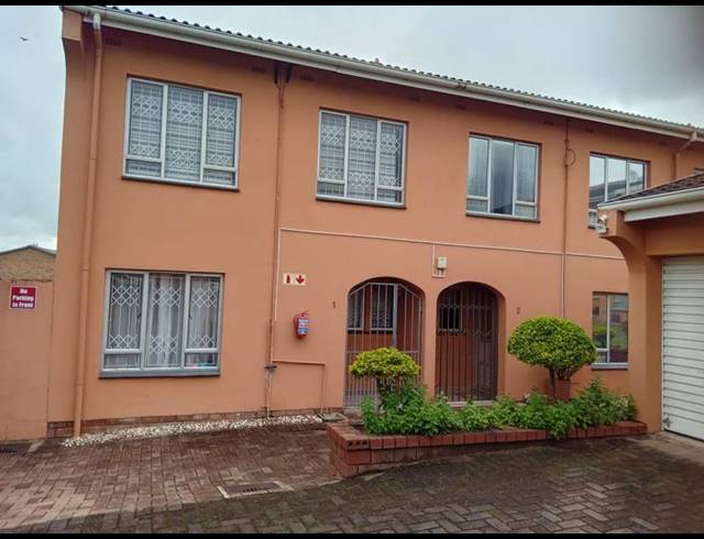 3 BEDROOM TOWNHOUSE FOR SALE IN MALVERN